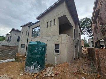 4 Bedroom Garden Flat