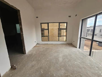 4 Bedroom Garden Flat