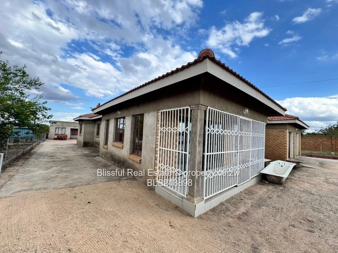4 Bedroomed House For Sale in sunway city Ruwa