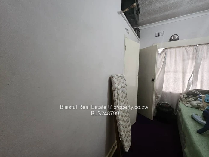 5 rooms for rent in New Tafara Mabvuku