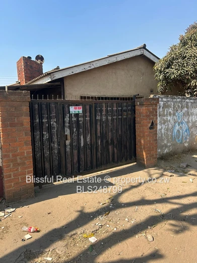 5 rooms for rent in New Tafara Mabvuku