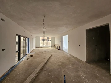 4 Bedroom Garden Flat