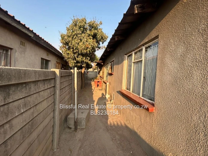 Chitungwiza Unit K House for Sale