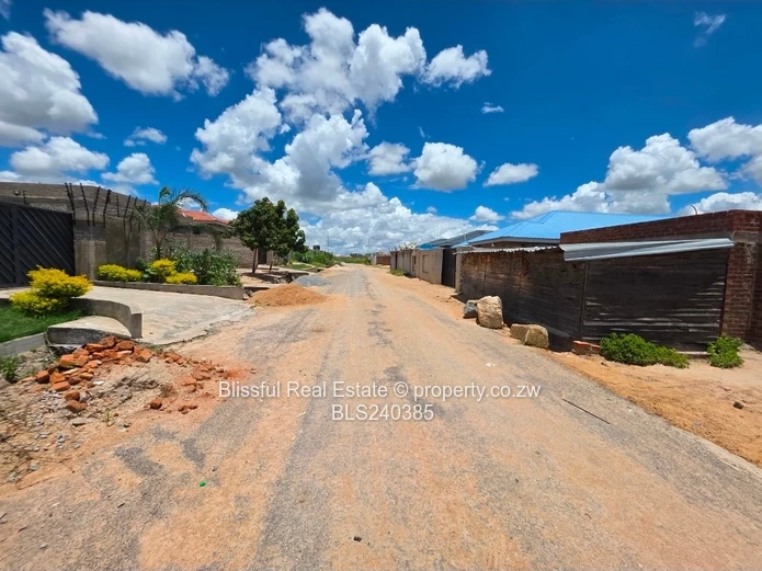Adelaide Park stand for sale-gated community