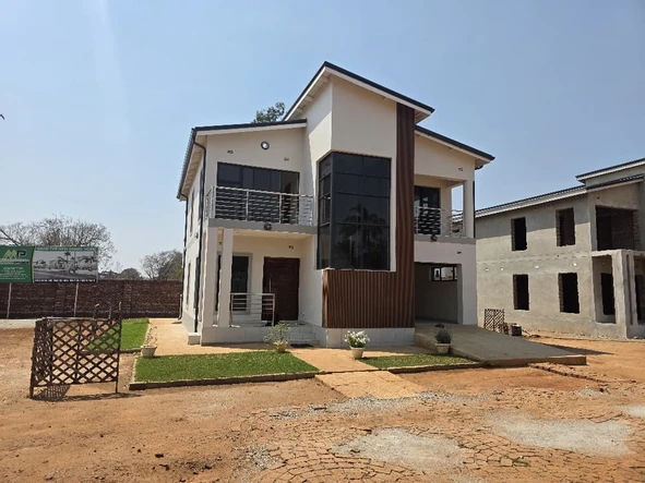 4 Bedroom Flat & Apartment