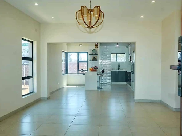 4 Bedroom Flat & Apartment