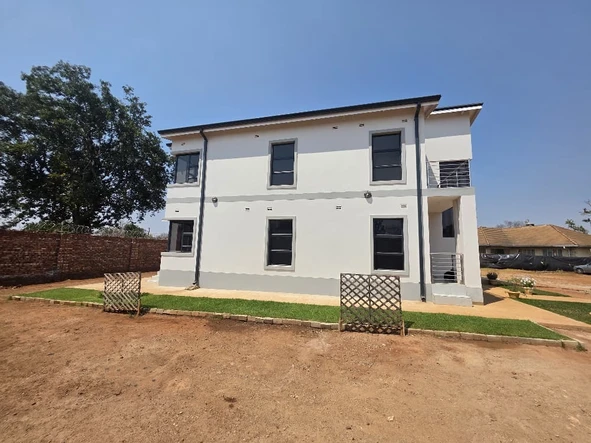 4 Bedroom Flat & Apartment